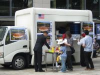 東京競馬場でキッチンカーレンタル